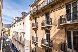 Appartement SAINT GERMAIN DES PRES - SUPERBE APPARTEMENT 6 Rue des Ciseaux 75006 Paris Île-de-France