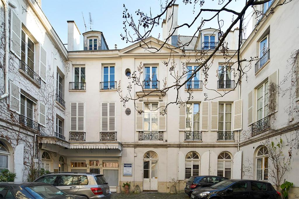 Appartement Saint Germain Flat 21 Rue Bonaparte 75006 Paris
