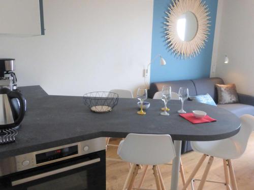 Appartement Saint-Gilles-Croix-de-Vie, 2 pièces, 4 personnes - FR-1-224-782 Saint-Gilles-Croix-de-Vie france