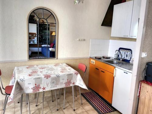 Appartement Saint-Hilaire-de-Riez, 1 pièce, 2 personnes - FR-1-652-6 Saint-Hilaire-de-Riez france