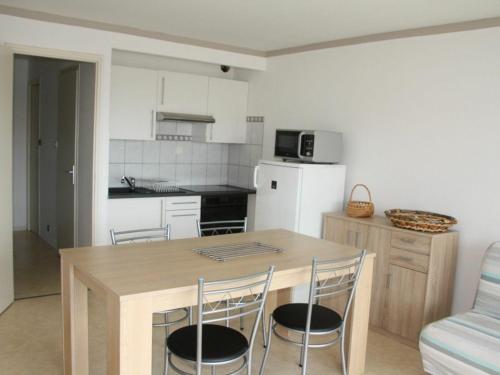 Appartement Saint-Hilaire-de-Riez, 1 pièce, 4 personnes - FR-1-426-330 Saint-Hilaire-de-Riez france