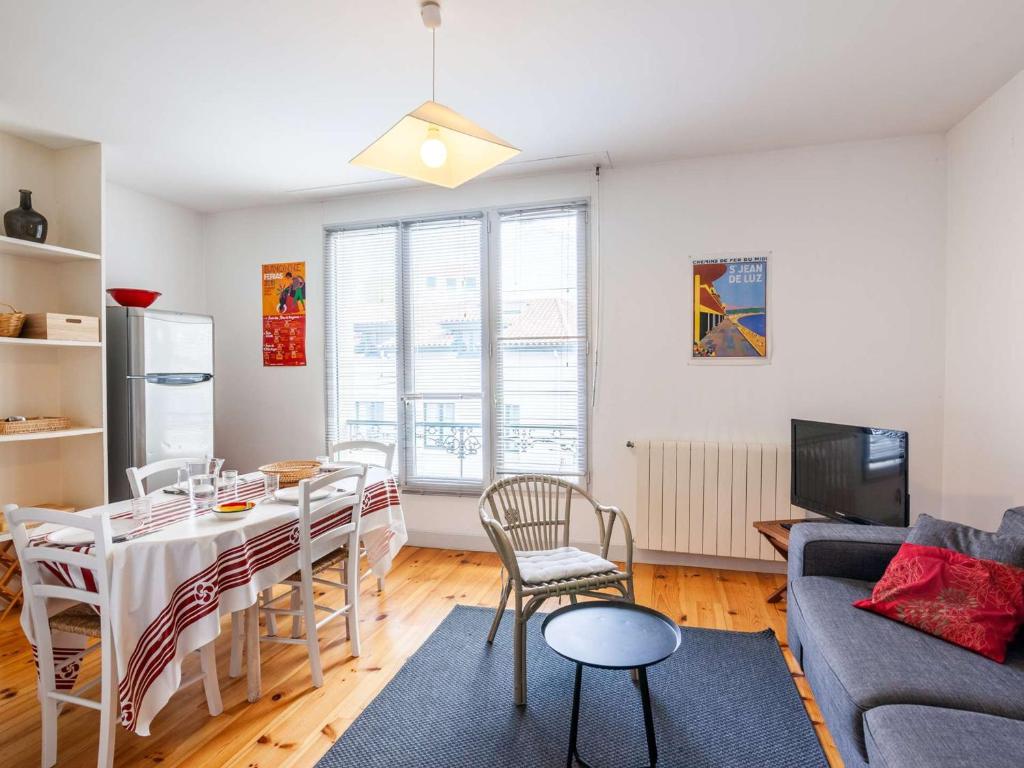 Appartement Appartement Saint-Jean-de-Luz, 3 pièces, 6 personnes - FR-1-4-651 49 boulevard Victor Hugo 2ème étage Porte de gauche, 64500 Saint-Jean-de-Luz