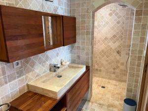 Saint-Laurent d’Aigouze : appartement avec jardin