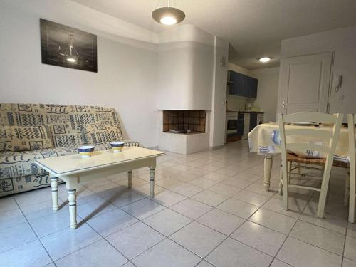 Appartement Appartement Saint-Martin-de-Ré, 3 pièces, 4 personnes - FR-1-246C-21 18 RUE DU VIEUX PUIT RESIDENCE RE LA BLANCHE - APPT 11 - RDC Saint-Martin-de-Ré