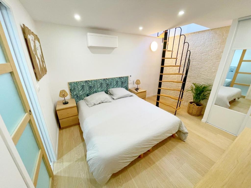 Appartement Saint Paul de Vence - LE KUB PLEX 242 Chemin des Caillades 06480 La Colle-sur-Loup
