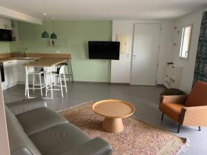 Appartement Saint-Péray : La Chapelle du Prieuré 8 Allée de la Chapelle 07130 Saint-Péray Rhône-Alpes