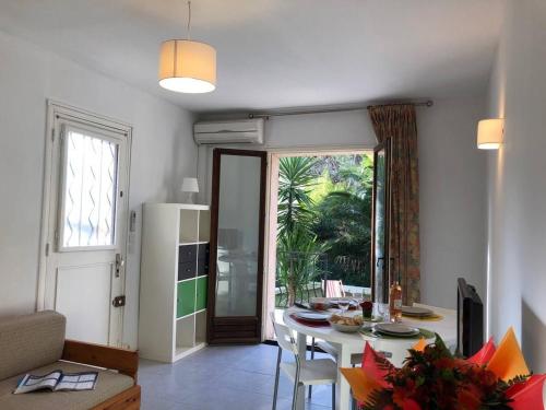 Appartement Appartement Saint-Raphaël, 1 pièce, 4 personnes - FR-1-226A-81 APPARTEMENT N° 6  REZ DE JARDIN 80 RUE DES LENTISQUES Saint-Raphaël