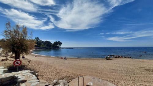 Saint Raphaël à proximité de la plage et du CERS