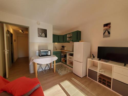 Saint-Raphael, La Peguiere, 2 petites chambres,