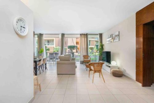 Salgados Beach House 2-Bedroom & 7 Pools