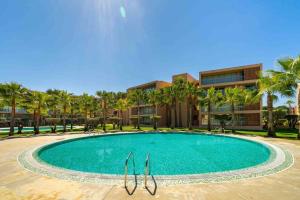 Salgados Beach House 2-Bedroom & 7 Pools
