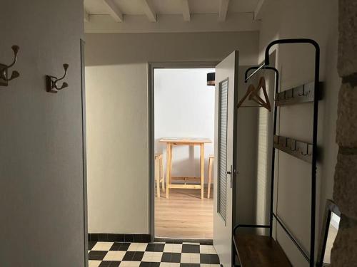 Salins-les Bains : A l'ombre de La Tour Carrée