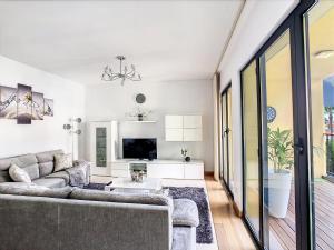 Samya Apartment by MHM