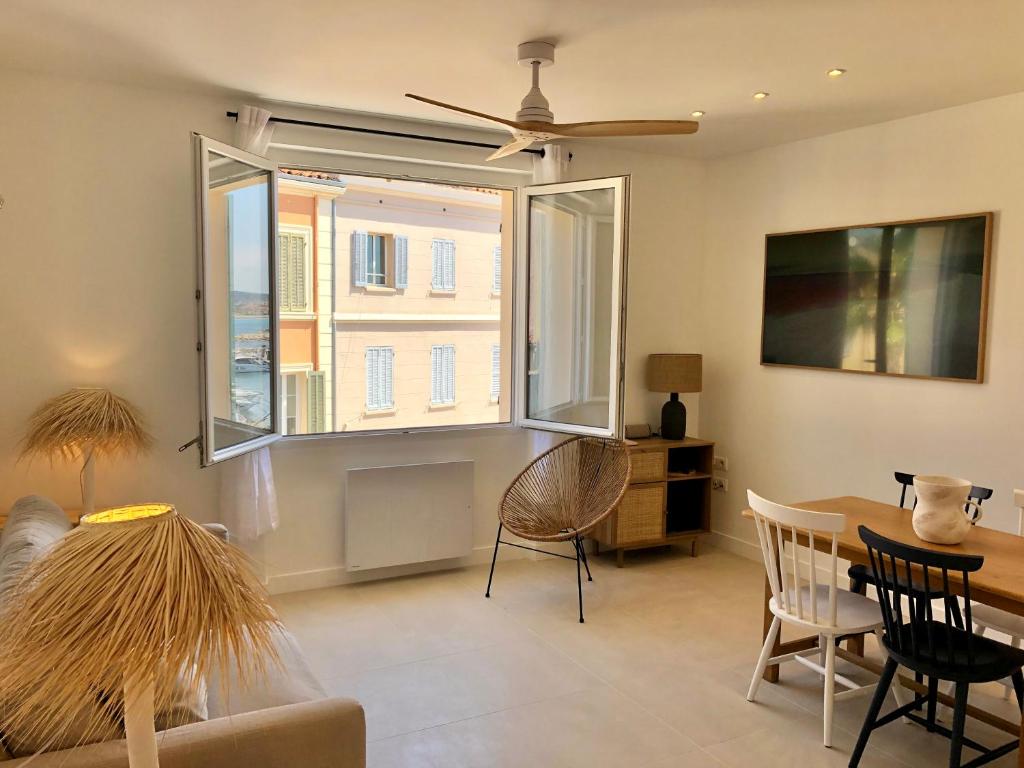 Appartement San Estello 3e étage 1 Rue Lauzet Aîné 83110 Sanary-sur-Mer