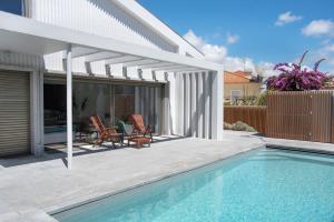 Santa Joana Apartment with garden and heated pool