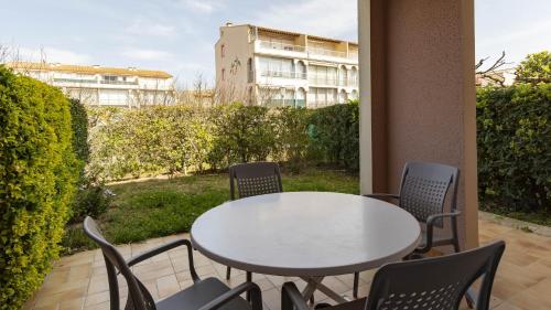 Santa Monica 2- 144E- Appart jardin- 4 pers