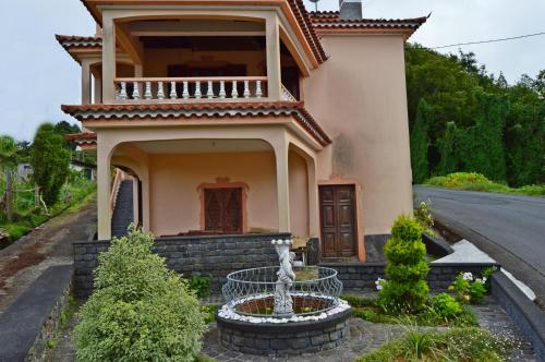 Santana Charming House