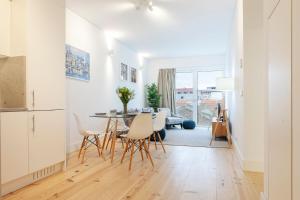 Santos Design Flat by LovelyStay