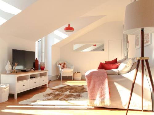 Sao bento stylish cozy apt with ac balcony