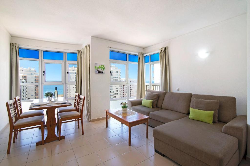 Appartement São Rafael 9ºd - Vista Mar Avenida Beira Mar, Edifício São Rafael, 9ºandar, Porta D 8365-101 Armação de Pêra