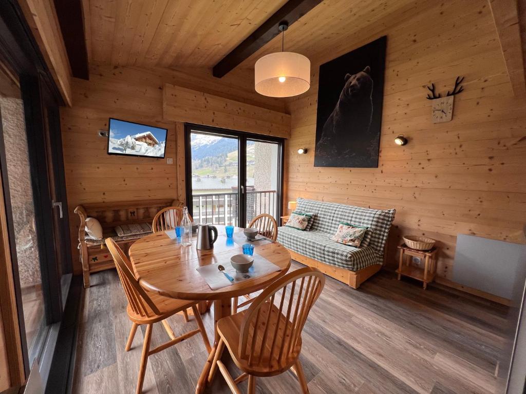 Sapaudia G - Appartement skis aux pieds, belle vue Michelin 97, 74220 La Clusaz