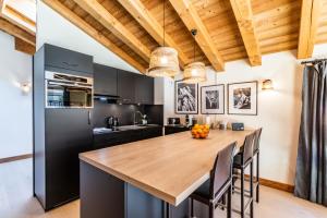 Sapelli apartment Argentière Chamonix - by EMERALD STAY