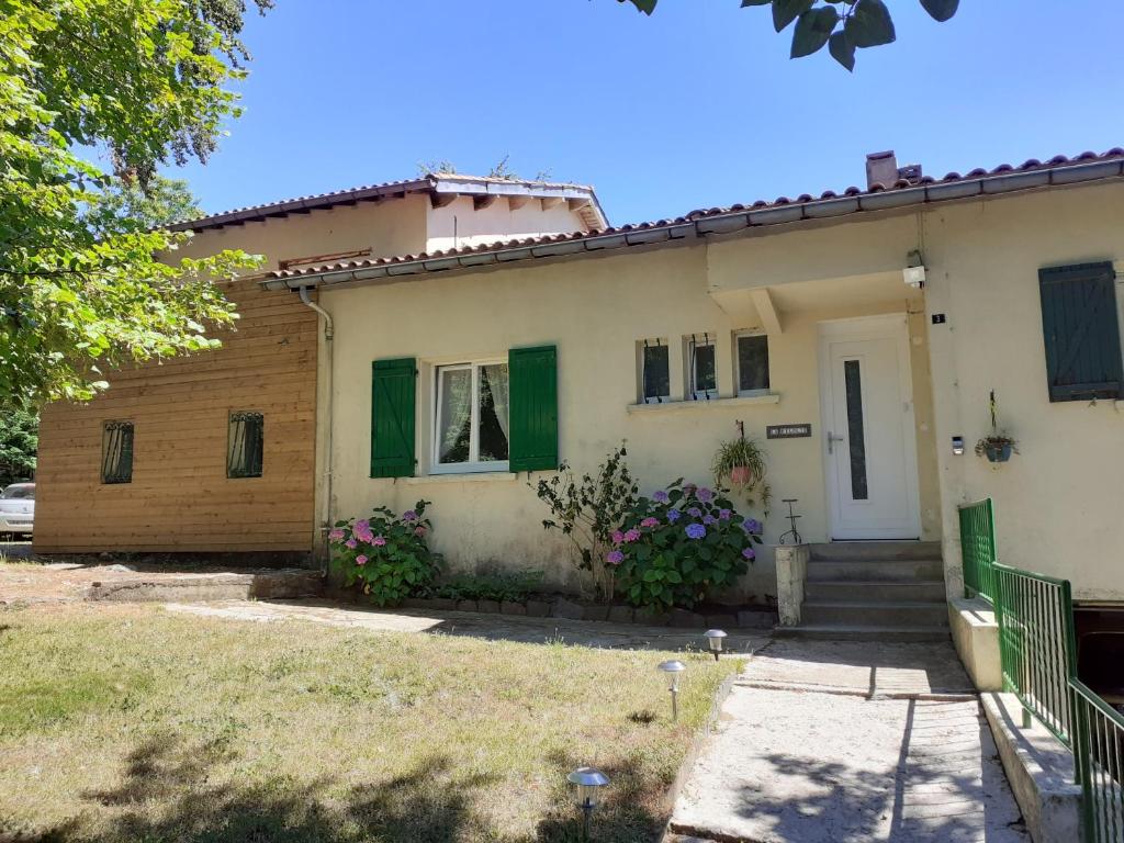 SAPHIR - Superbe T2 Vue Mer et Montagne avec PISCINE et GARAGE PRIVE 66190 Collioure