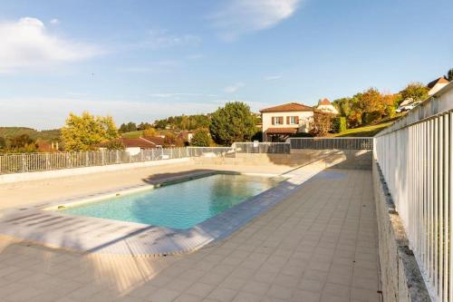 SARLAT, Apptmt T3 résidence CLIM PISCINE PARKING