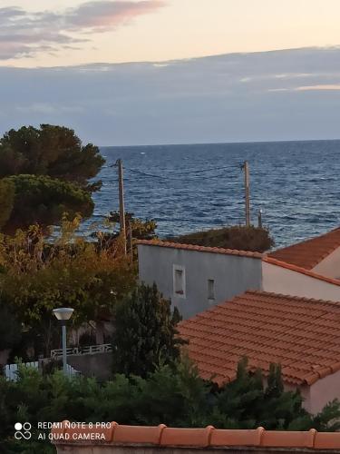 SAUSSET appartement balcon très belle vue mer
