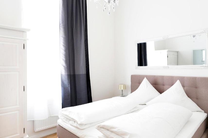 SC 3 Cozy Family & Business Flair welcomes you - Rockchair Apartments Sophie-Charlotten-Straße 53, 14059 Berlin