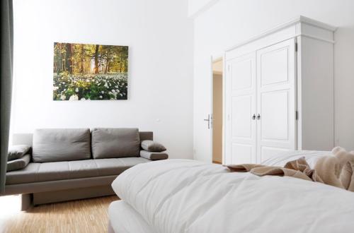 SC 4 Cozy Family & Business Flair welcomes you - Rockchair Apartments