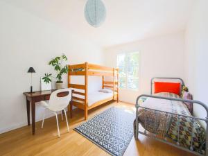 Appartement Scenic Apartment in Roquefort les Pins with Swimming Pool  06330 Roquefort-les-Pins Provence-Alpes-Côte d\'Azur