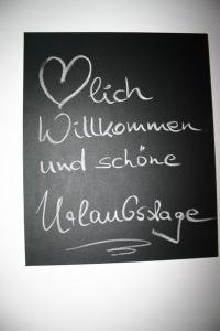 Schmid Ursula