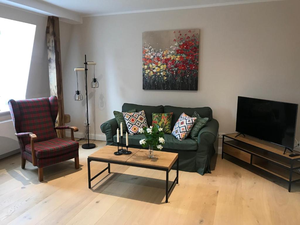 Appartement Schmuckstück in Ostseenähe Sprengerhof - Einfahrt gegenüber vom Gartenland Schwedeneck 24229 Schwedeneck 