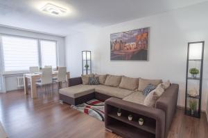 Schöne 2 Zimmerwohnung mit UHD-TV, großem Balkon und Hängematte