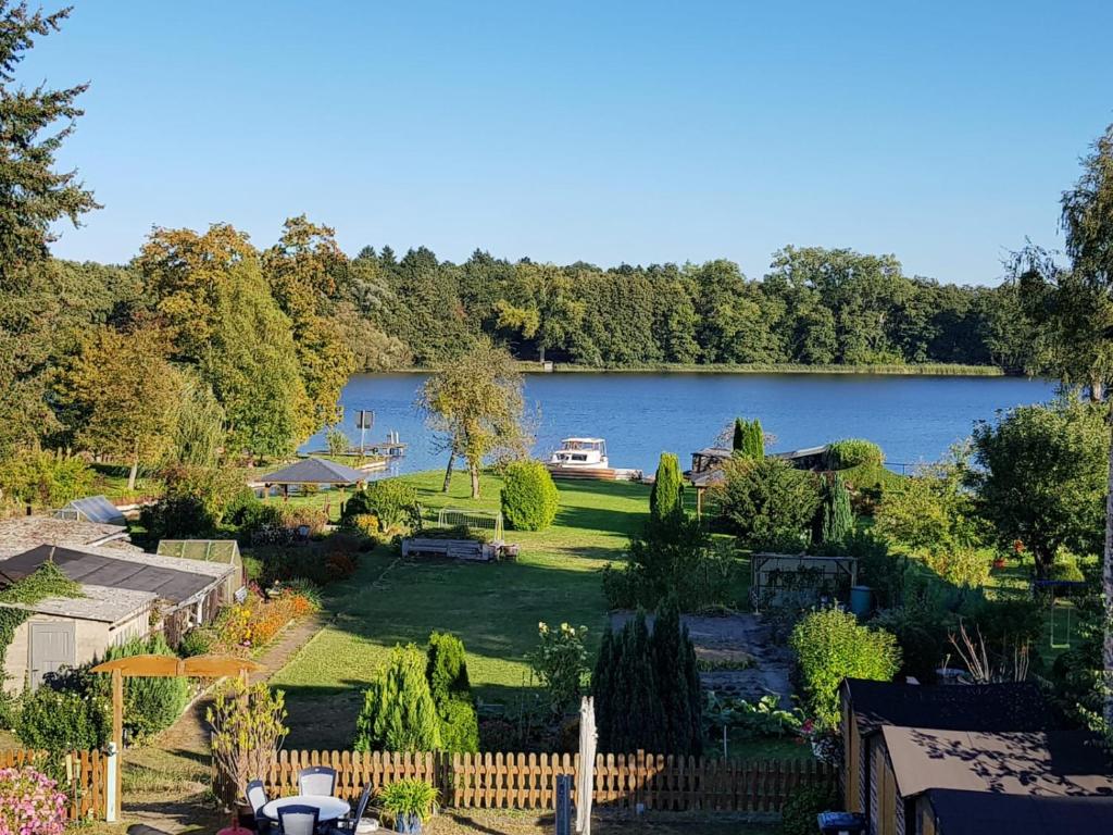 Schöne 3Zimmer Ferienwohnung direkt am Baalensee 23 Brandenburger Straße, 16798 Fürstenberg-Havel