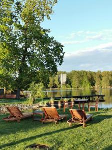 Schöne 3Zimmer Ferienwohnung direkt am Baalensee