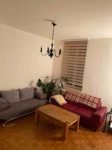 Schöne Altbauwohnung mit Grün in ruhiger Lage