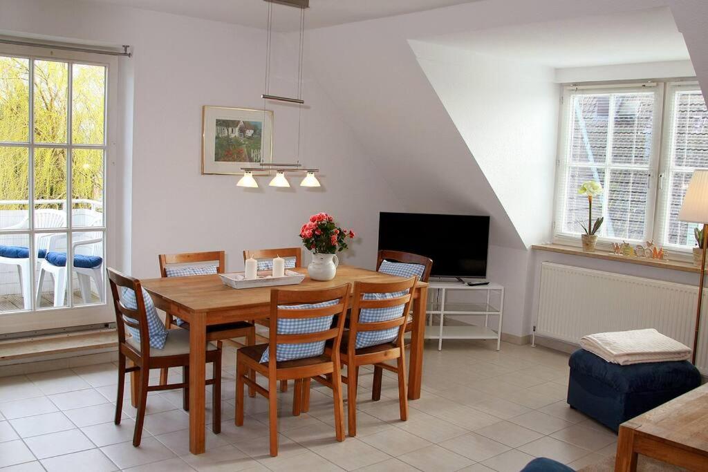 Appartement *Schöne Ferienwohnung im Ostseebad Boltenhagen* Redewischer Straße 24c, Haus Jenny H5A 23946 Boltenhagen