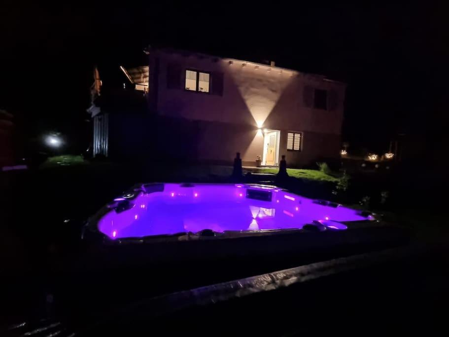 Schöne Ferienwohnung mit Jacuzzi in Hinterzarten 28 Alpersbacher Straße, 79856 Hinterzarten