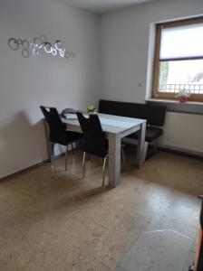 Schöne helle Ferienwohnung in Waldnähe