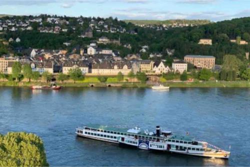 Schöne Penthouse Wohnung direkt am Deutschen Eck