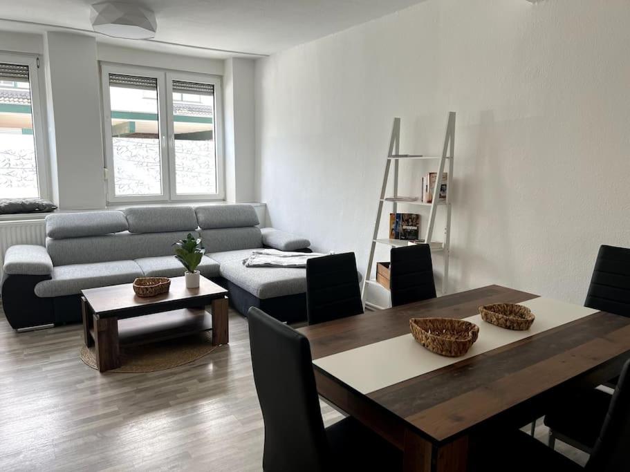 Appartement Schöne Wohnung in Rhein Nähe mit kleiner Terrasse 4 Untere Mühlengasse 47829 Krefeld