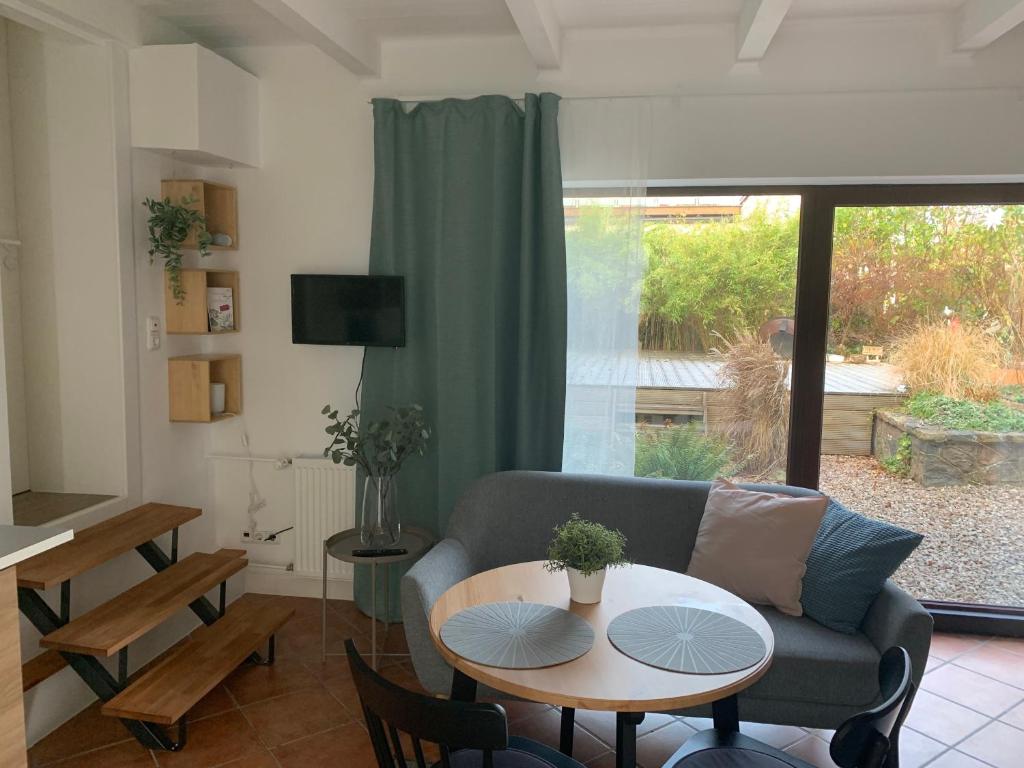 Appartement Schöne Wohnung mit eigenem Eingang und Gartenblick 37 Schützenstraße 21337 Lunebourg