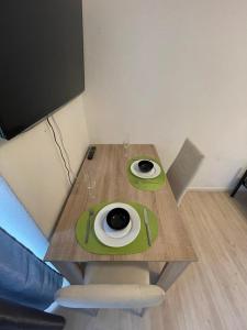 Schönes Appartement+Wifi, DolceGusto+TV, nahe Uni