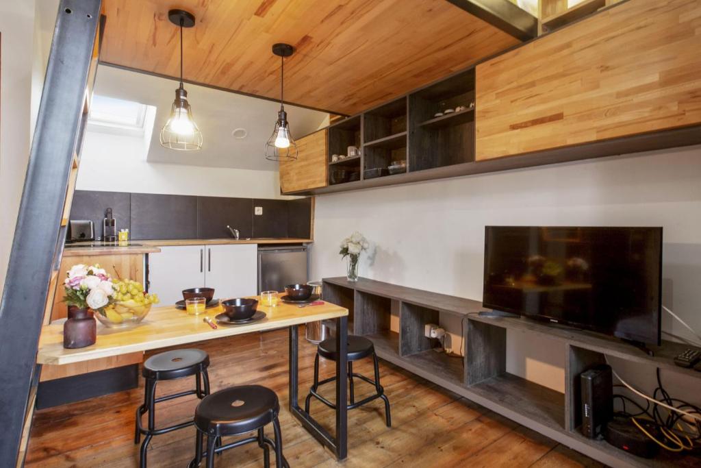Schönes Feng Shui Loft über den Dächern der Dresdner Neustadt 01099 Dresde