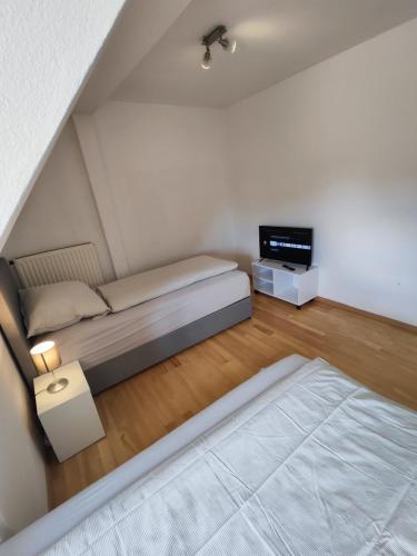 Schönes neuwertiges 2 Zimmer Apartment -WOB zentral
