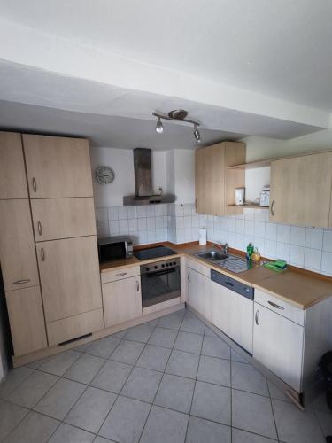 Schönes neuwertiges 2 Zimmer Apartment -WOB zentral