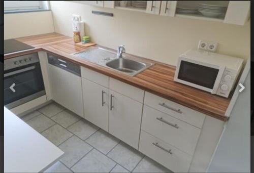 Schönes neuwertiges 3 Zimmer Apartment - zentral