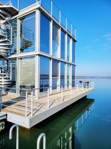 schwimmende Ferienwohnung Sundowner